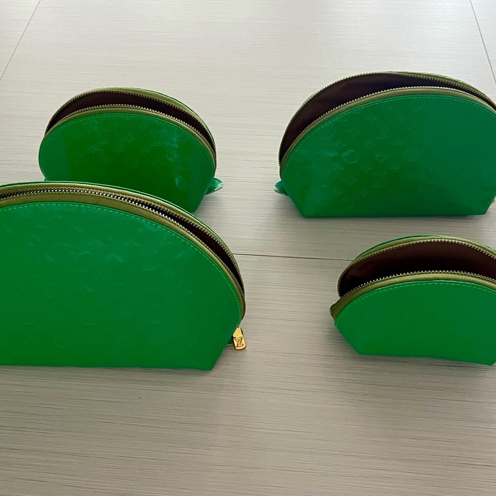Green Semi-Circle Pouch Set - Picture 7 of 15
